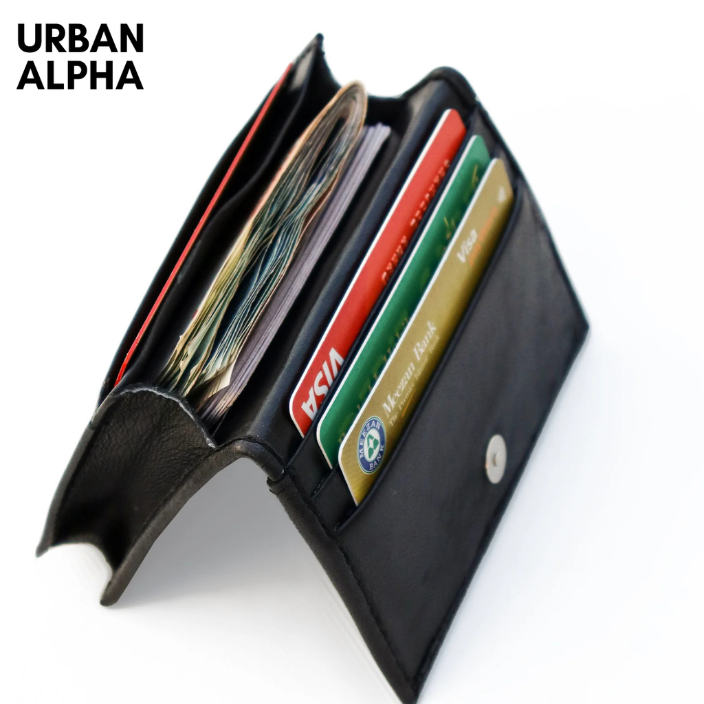 Slim Leather Wallet – Compact & Practical